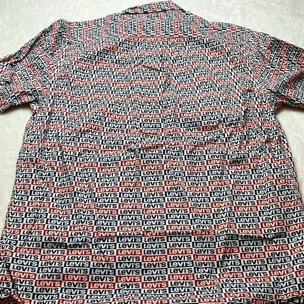 Levi's button down shirt. Mens Small Red, white and blue.